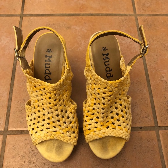 Yellow Crochet Wedge Sandals SZ. 7 - Picture 1 of 3